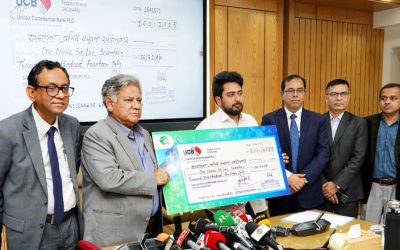 শ্রমিক কল্যাণ ফাউন্ডেশনে ১ কোটি টাকার চেক হস্তান্তর উপদেষ্টা নাহিদের